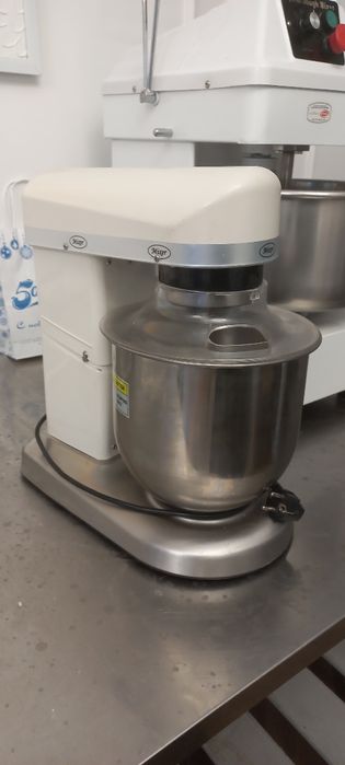 Срочно продаётся миксер + тестомес.