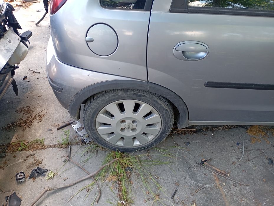 Опел Корса ц OPel korsa c 1.2.  Бензин на части