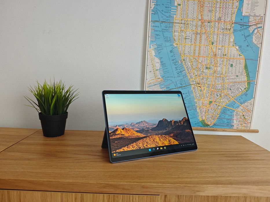 Microsoft Surface Pro 11 Син