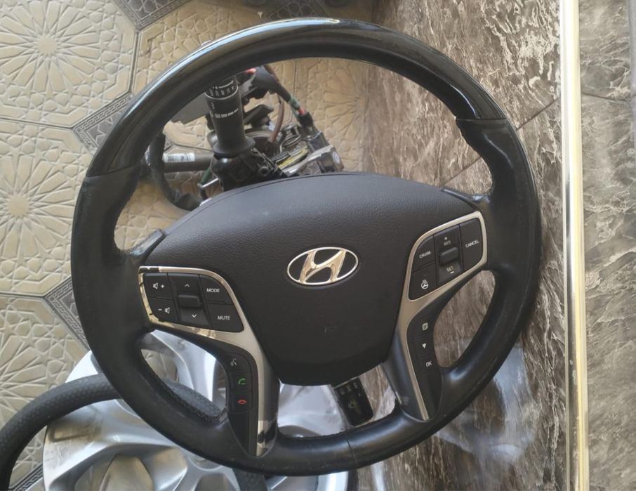 Hyundai Grandeur HG панель торпеда руль фара телевизор