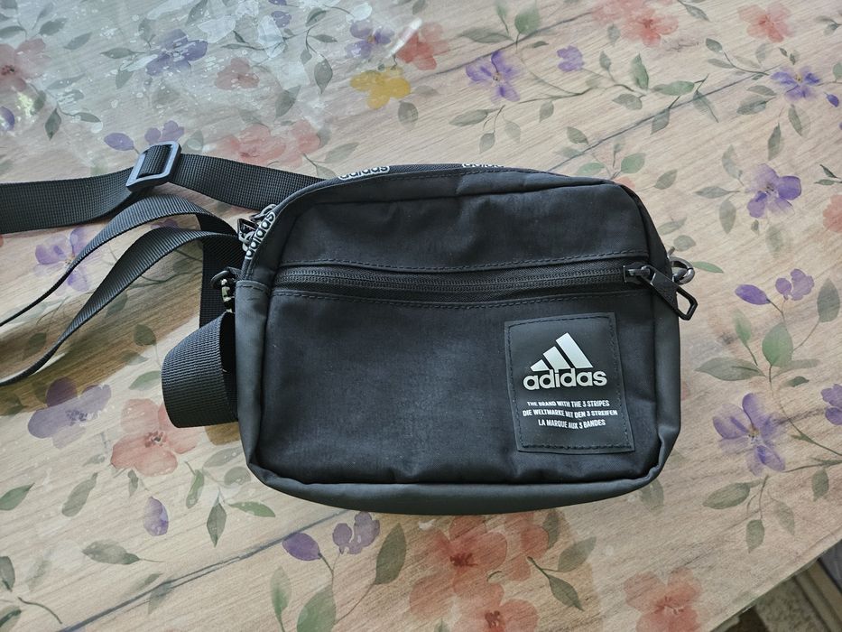 Чантичка несесер adidas