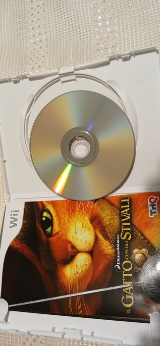 Lot 3 jocuri Wii Nintendo Cars,  My Sims Racimg, Motanul încălțat