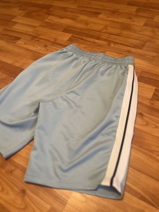 Pantaloni scurti