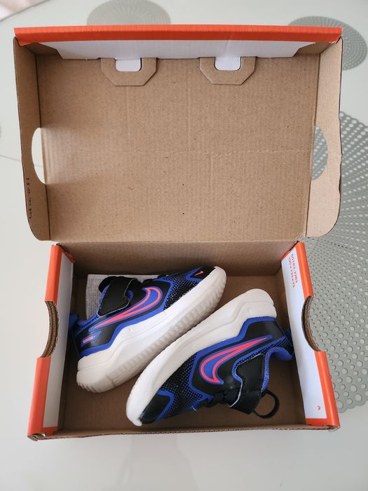 Детски спортни обувки Nike