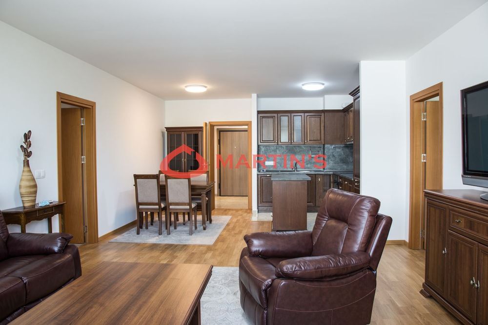 Дава се под наем Тристаен апартамент в София, Витоша - 120 кв.м за 800 € - Снимка #1