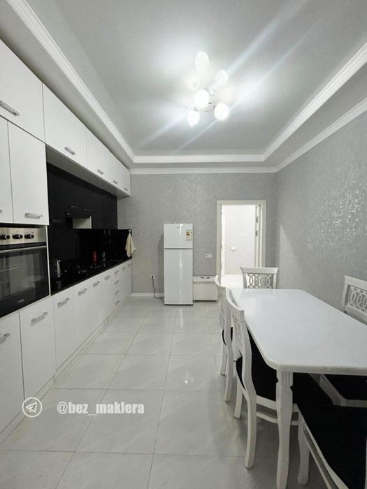 Без МАКЛЕР!! Сдается 2-комнатная квартира девушкам срочно!!!