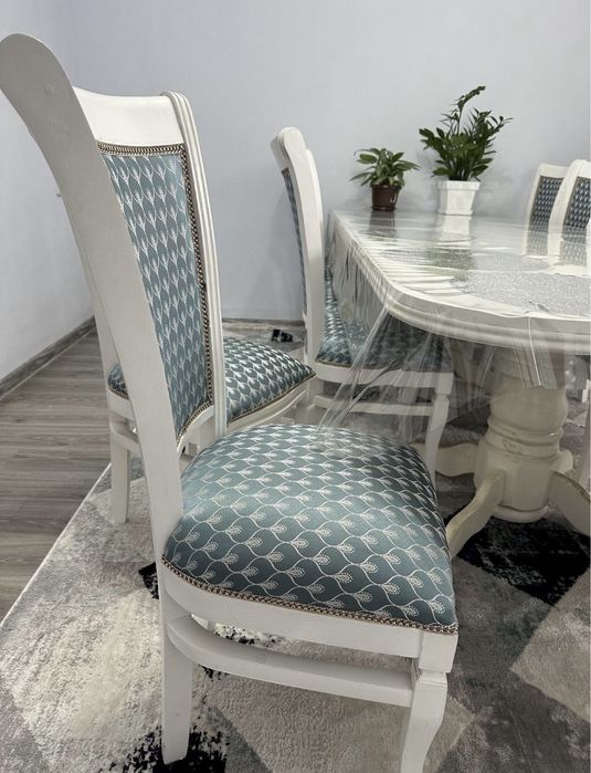 Продам стол со стульями