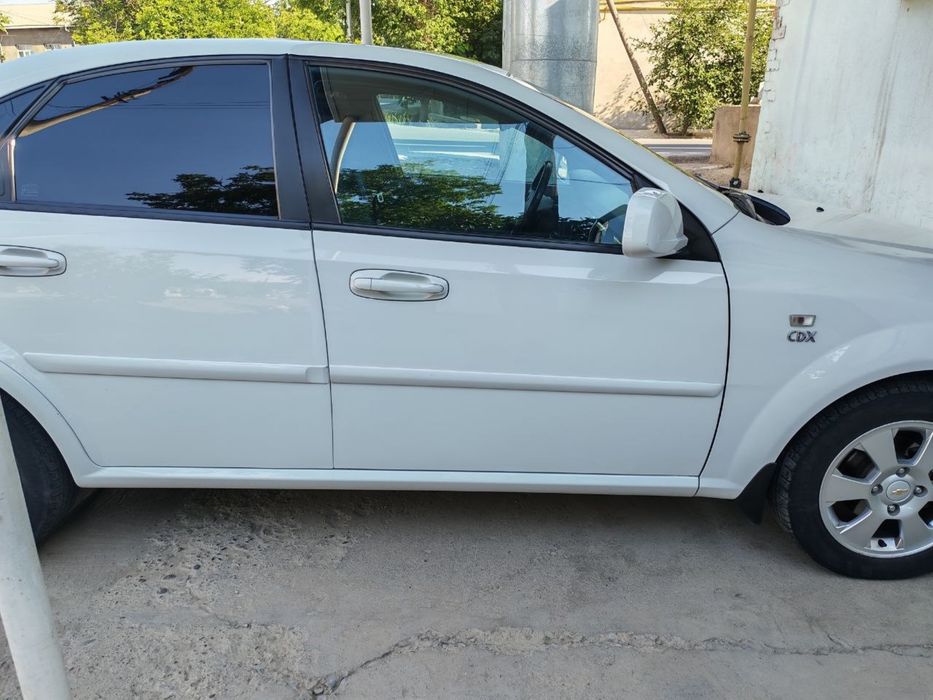 Chevrolet Lasetti. Sotiladi srochno
