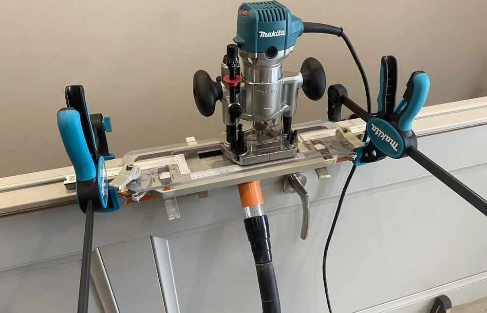 Eshik o'rnatish Eshik ustanofka