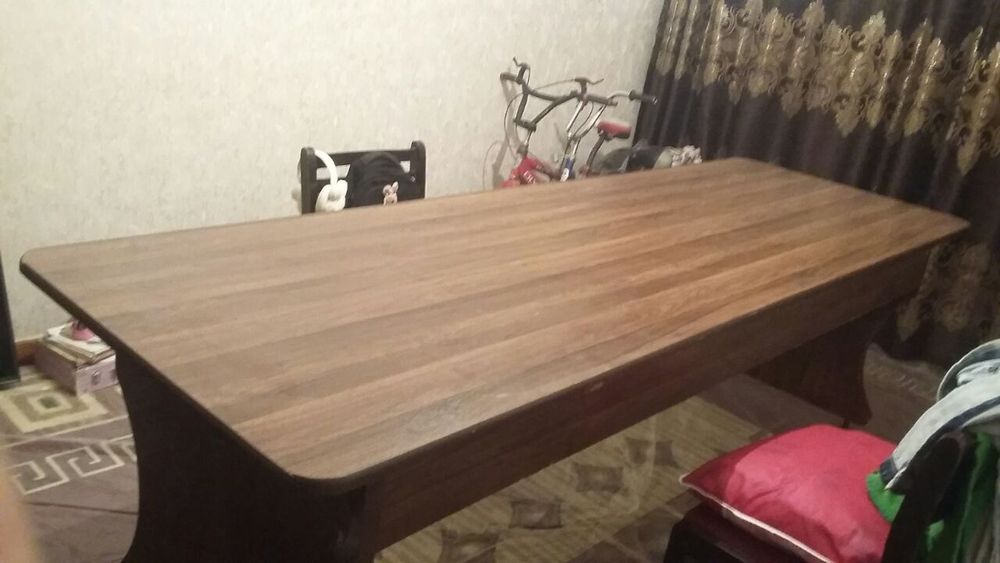 Стол сотилади арзон почти дарим