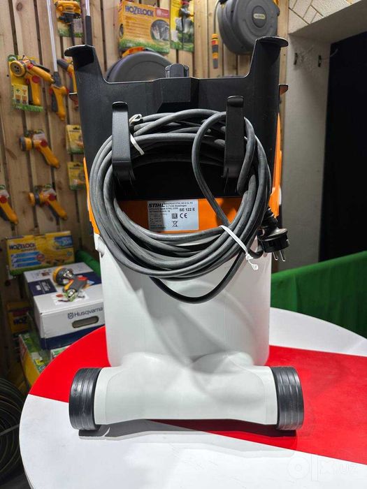Pliisos Texnik changyutgich STIHL SE 122 E Технический пылесос