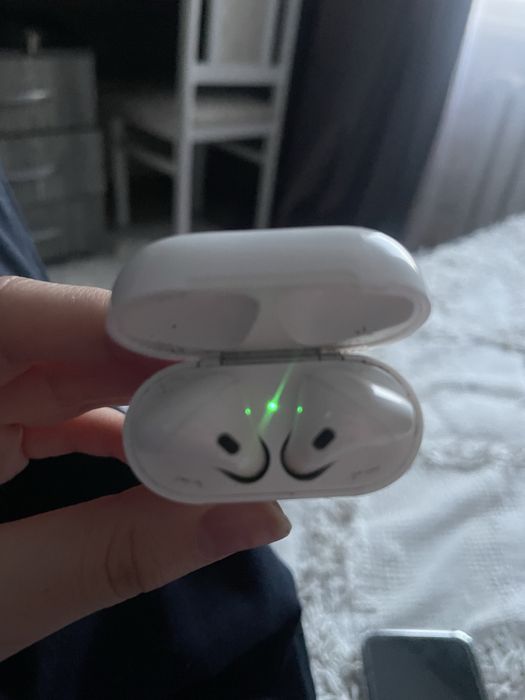 Оригинал наушники Apple AirPods 2