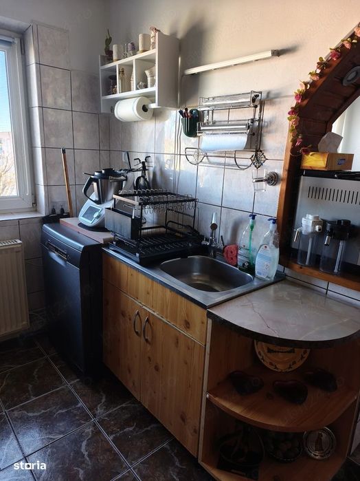 Apartament 3 camere zona ASTRA,str Marte