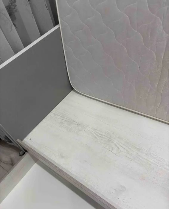 Продается кровать с матрасом