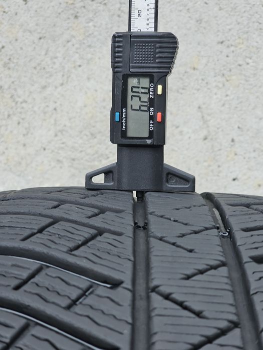 Vând patru anvelope de vara michelin 295 40 20/ 265 45 20 dot 4220