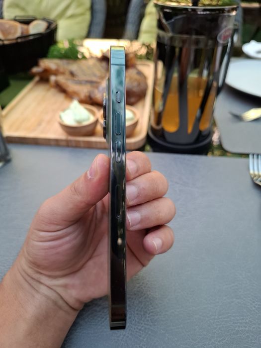 iPhone 13 pro green
