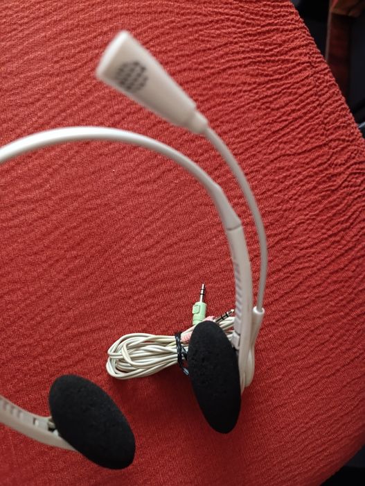 Căști cu fir și microfon, stil retro, marca Serioux