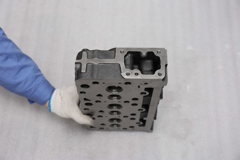 Chiulasa motor D1503 - Piese pentru motor Kubota