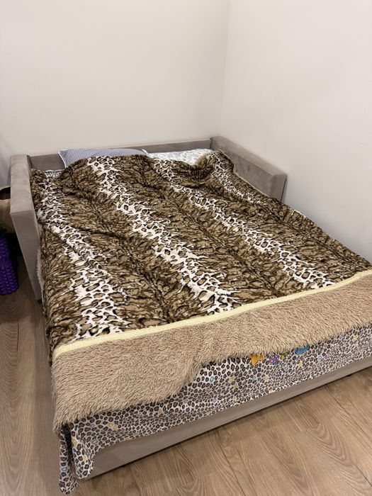 Продам два дивана