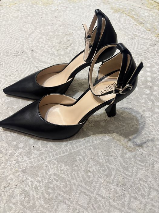 Каблуки на шпильках