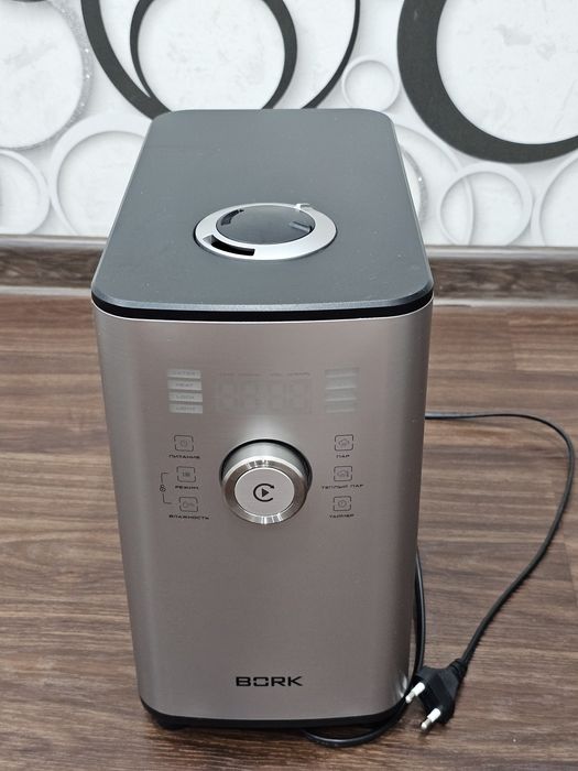 Увлажнитель воздуха BORK H701