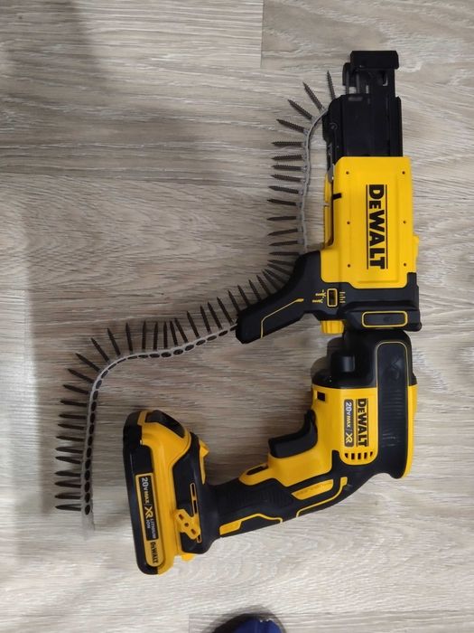 Шуруповёрт ленточный DeWalt