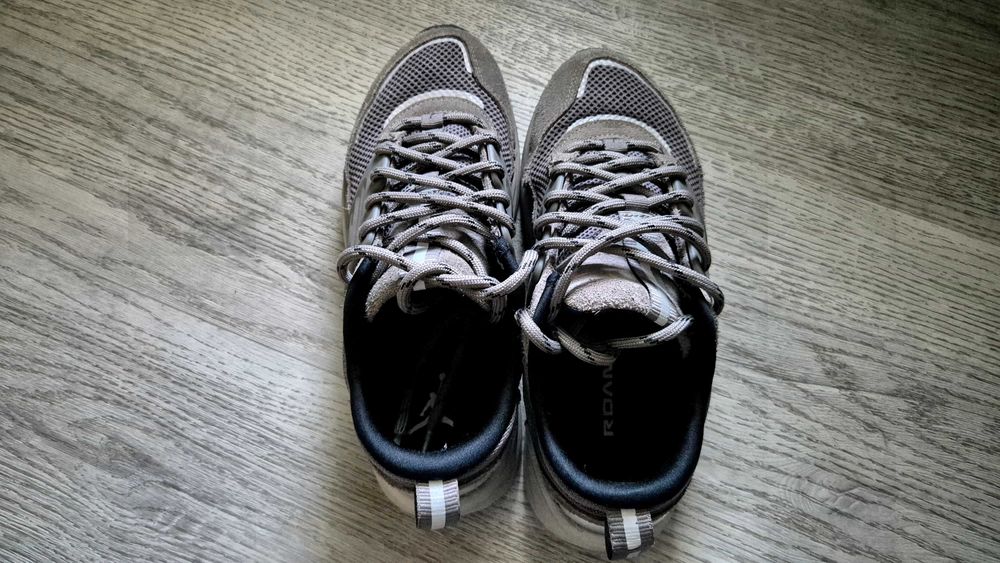 Adidasi Jordan ,