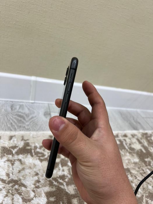 iphone 11 в отличном состояний