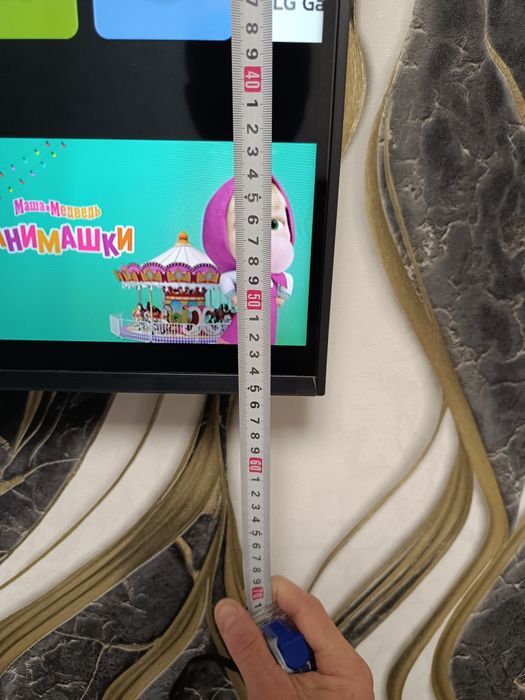 Продам новый телевизор диагональ 108.