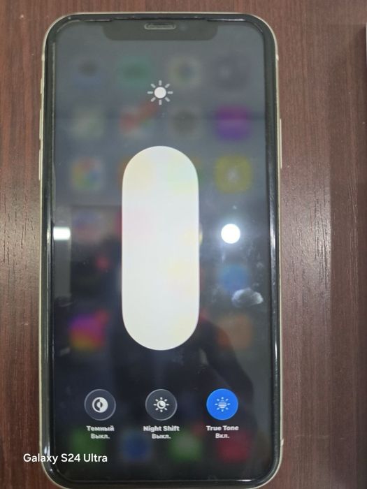 IPhone 11 белый 128гб