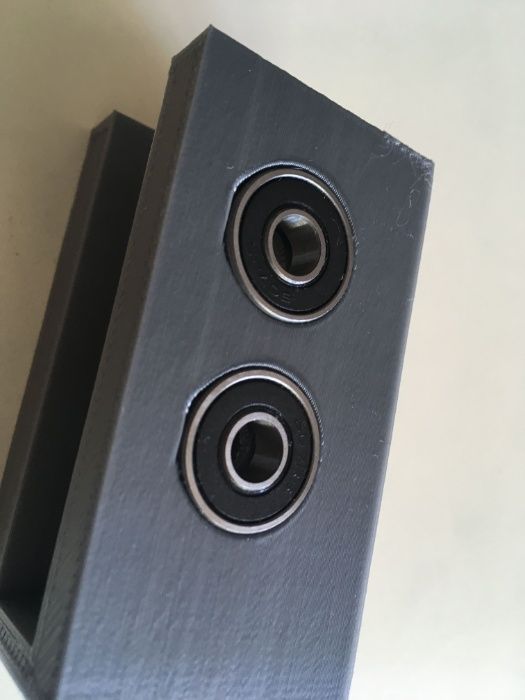 Sablon mobila plastic dur gri forma U ericsoane gauri 4/7mm v.1