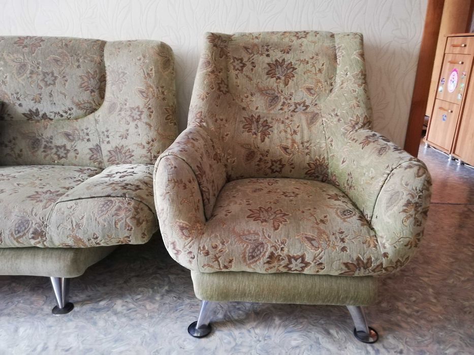 Недорого продам мягкий уголок