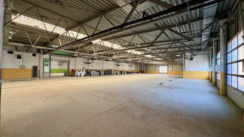 Hală 7.646 mp pe un teren de 35.092 mp + 1MW energie – Valu lui Traian