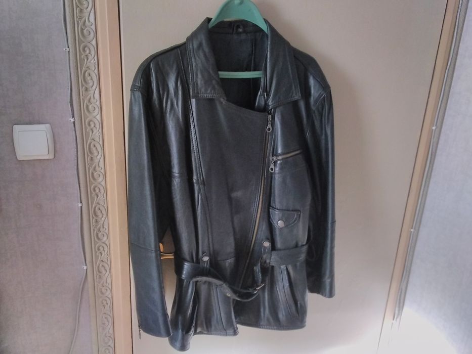 Продавам кожено яке - 180лв