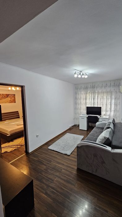 Închiriez apartament 2 camere ULTRACENTRAL
