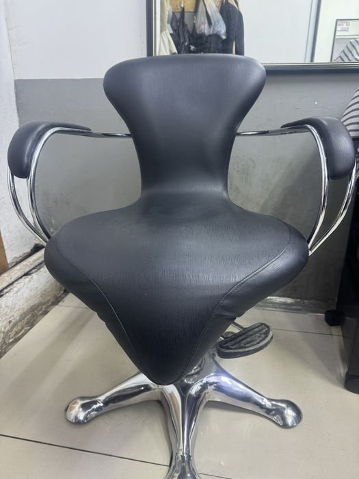 Крисло для парикмахер