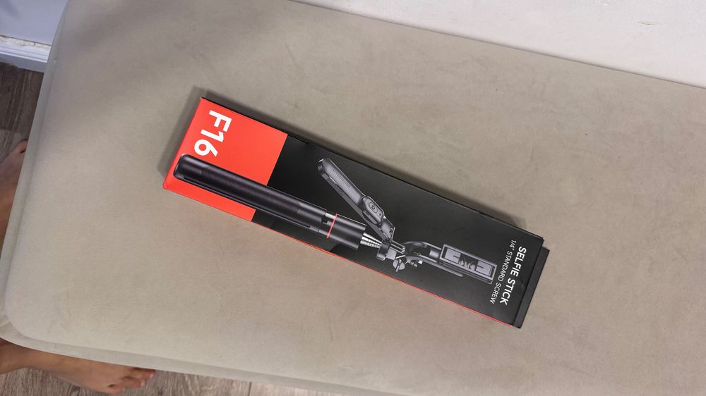 Selfiestick și trepied 160 centimetri cu telecomandă bluetooth
