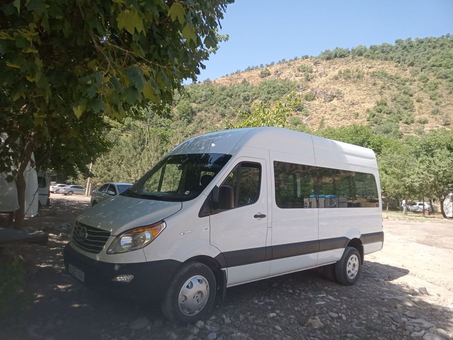 Mikroavtobuslar va bosha turdagi avtomobillar