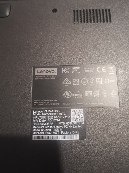 Лаптоп Lenovo v110