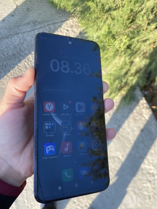 Redmi note 9  S idyal zor xotmaydi zaryatka saqlashi 2 kun aybi yo sim