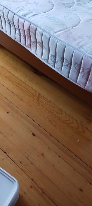 Продавам двулицев матрак Genial Demaflex 180/200/18