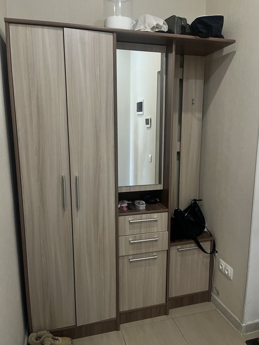 Продам прихожую, б/у