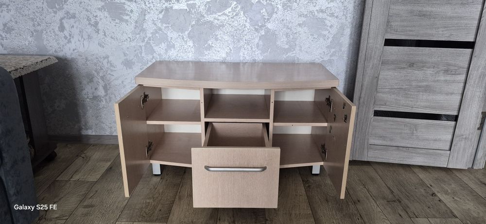 Тумбочка для телевизора