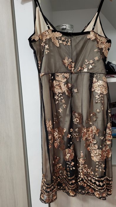 Rochii de seară cu paiete