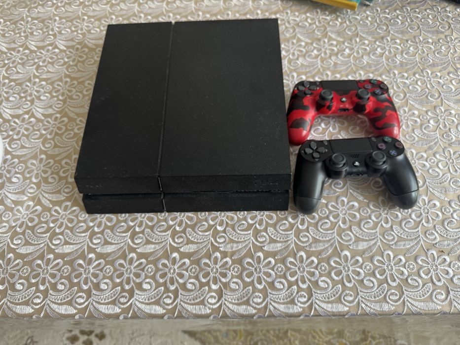 PS4 Fat 10 игр + 2 джойстика!