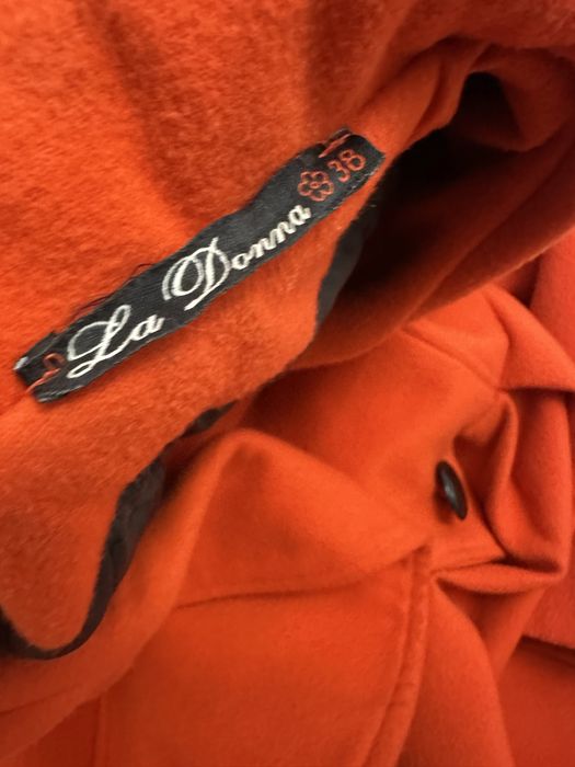 Palton dama rosu si rosu cu negru S