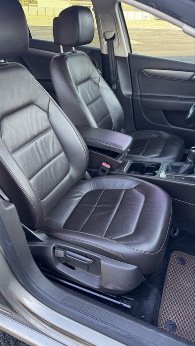 VOLKSWAGEN Passat 2012 — imagine 4