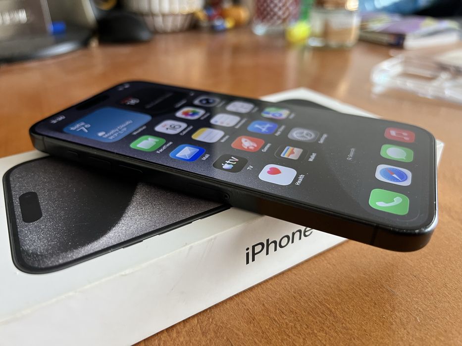 iPhone 15 Pro Max 256GB Black Titanium - пълен комплект