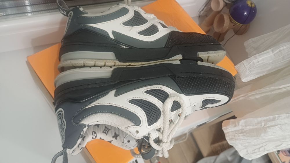 Adidas Louis V mar 40