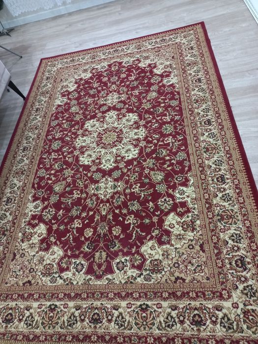 Продается  ковер